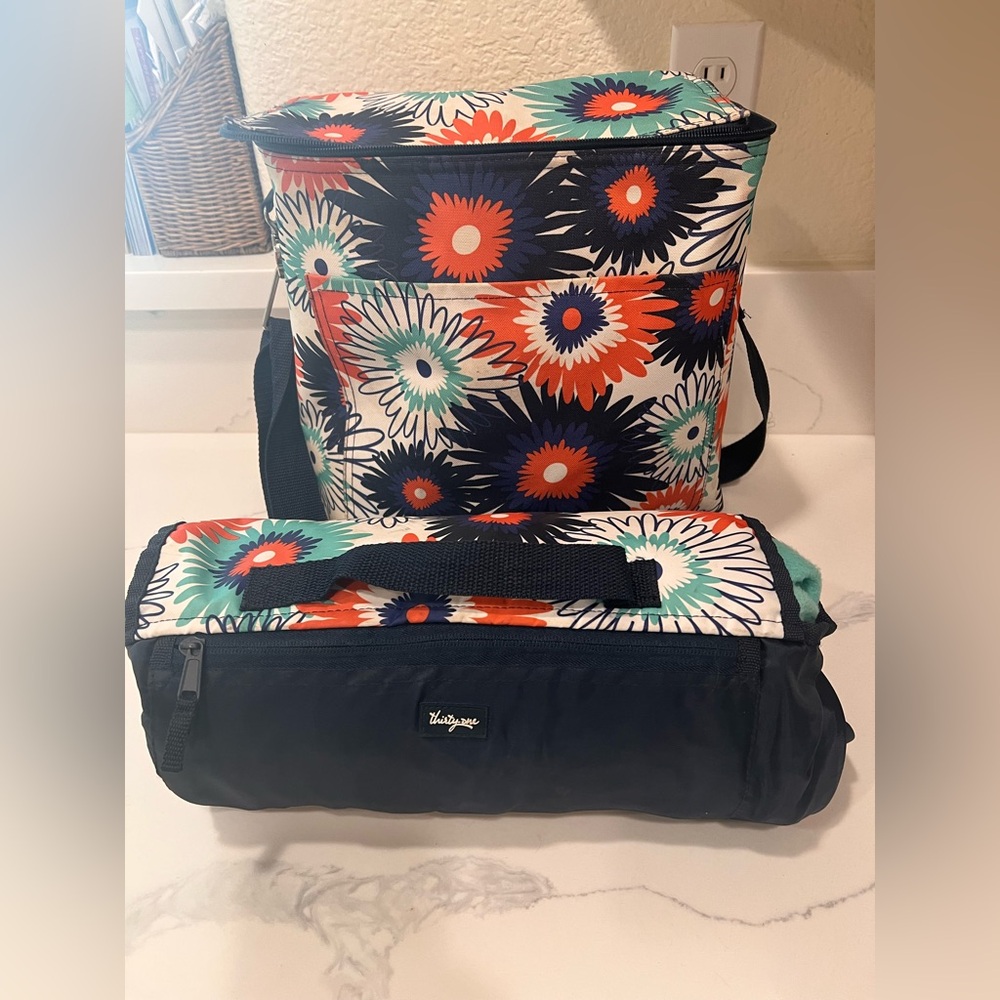 Thirty-One Cooler Bag & Blanket